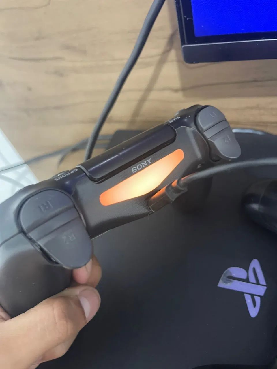 PS4 Pro 500GB + 2 Controles Originais + GTA V + FC 26 Digital