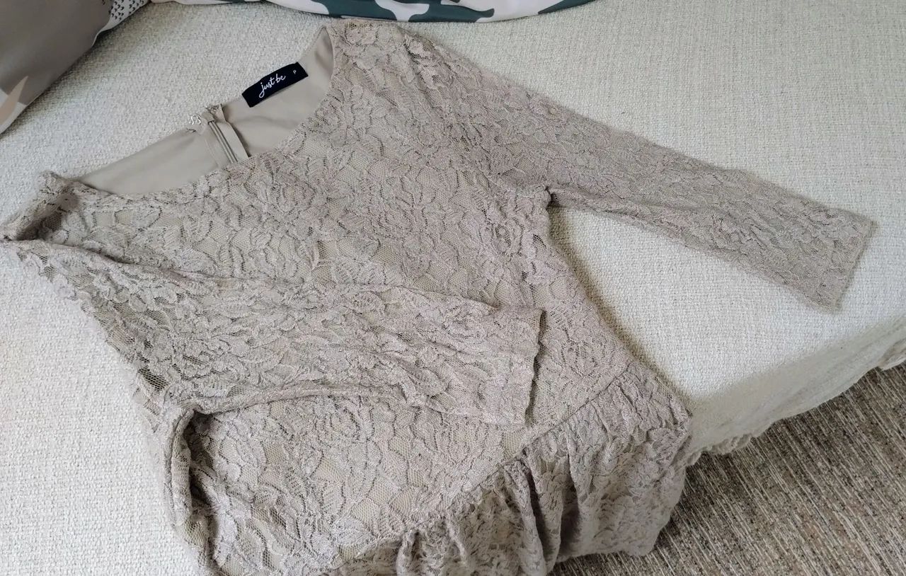 Vestido de renda infantil 