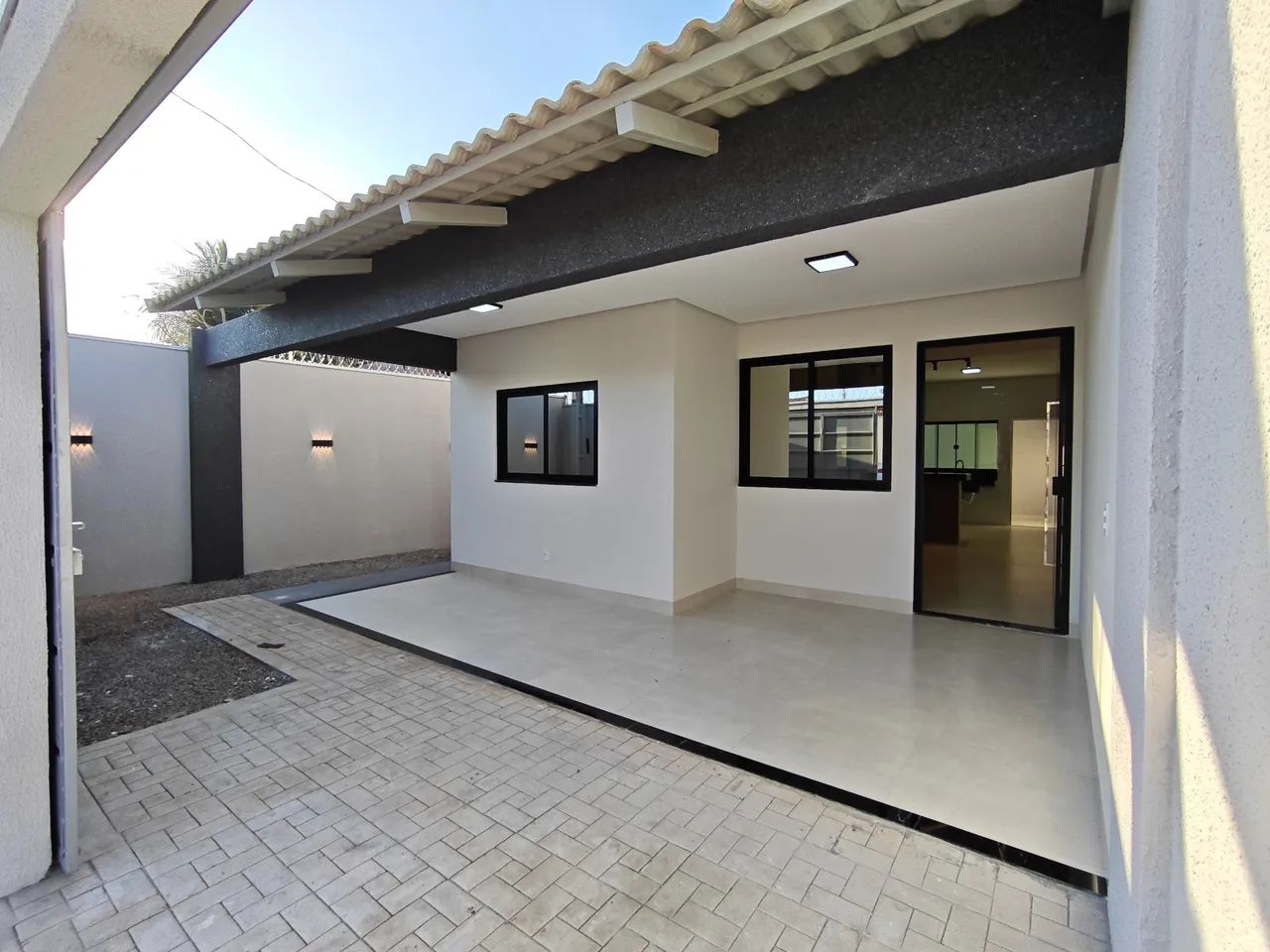 Casa Nova com 2 Quartos e Acabamento de Alto Padrão à Venda em Palmas/TO