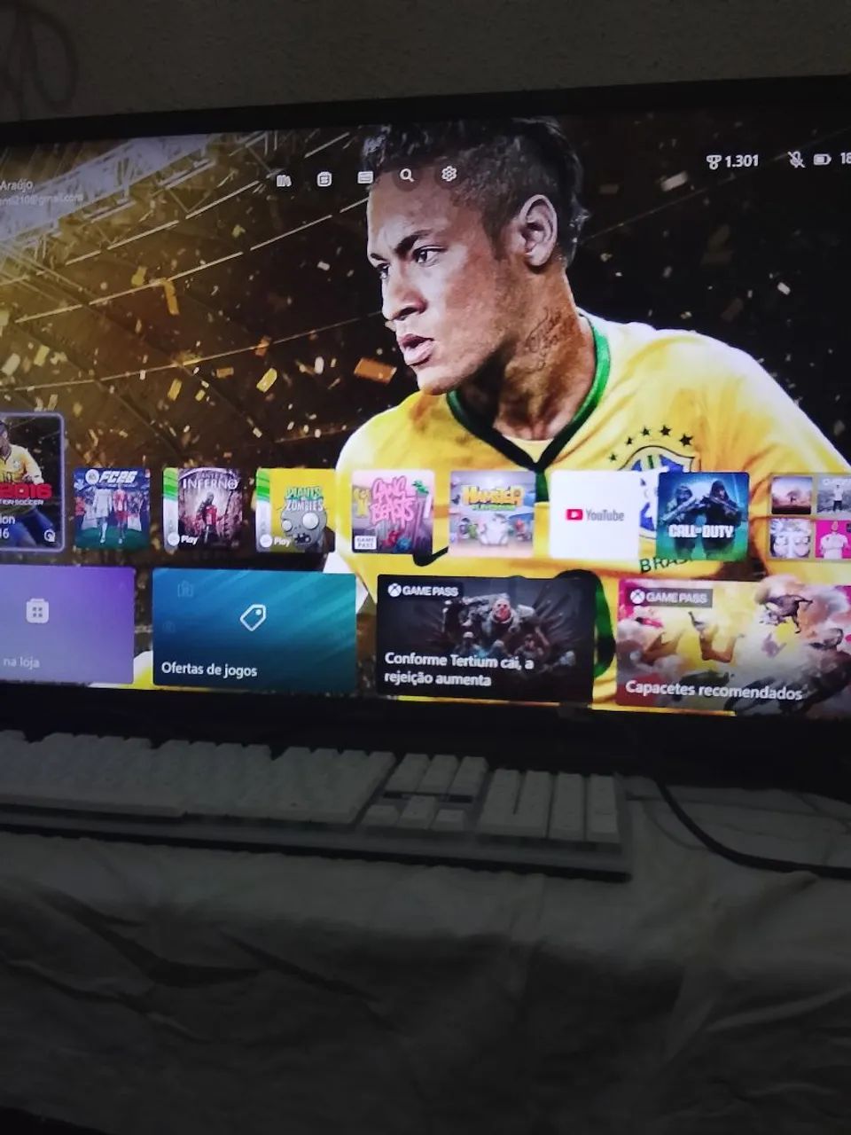 Troco em um ps4 com dois controles - Foto 3