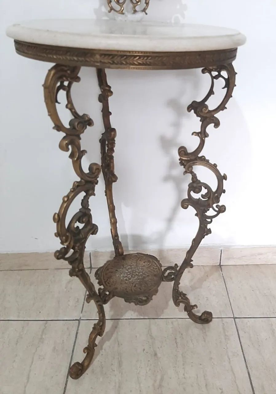 Aparador em bronze com tampo de mármore vintage, espelho cristal bisotado, estilo francês  - Foto 3