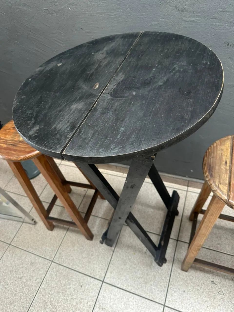 Mesa bistrô com 2 bancos  - Foto 3