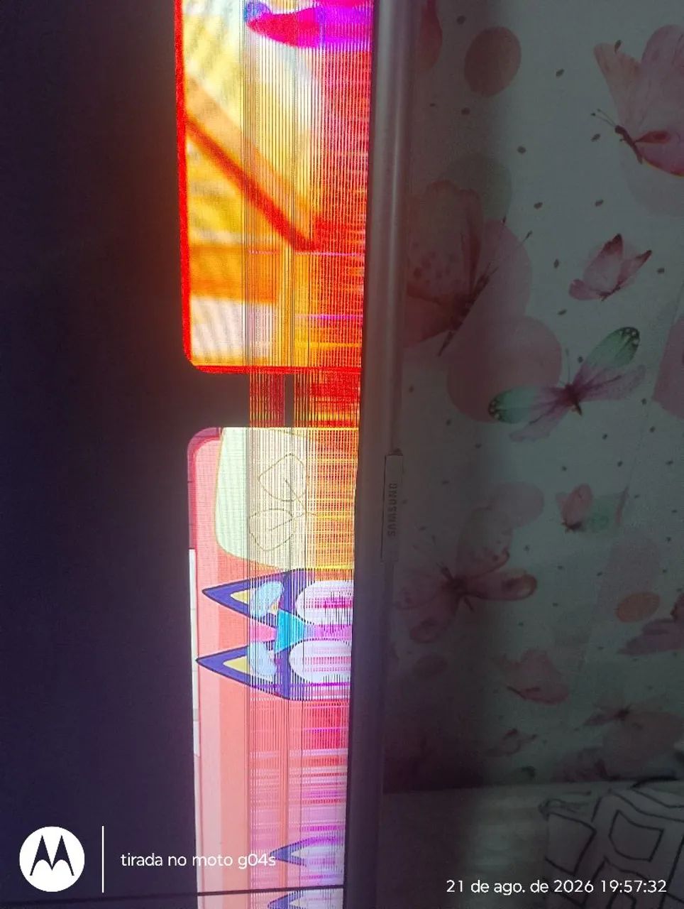 Vendo tv Samsung 50 polegadas com defeito na tela porém funcionando. - Foto 3