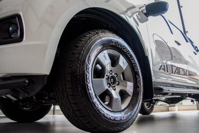 NISSAN FRONTIER ATTACK 2.3 BITURBO 4X4 AUT - Foto 8