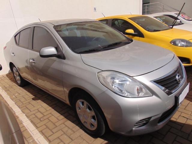 NISSAN VERSA 1.6 16V FLEX SV 4P MANUAL 2014 - Foto 3
