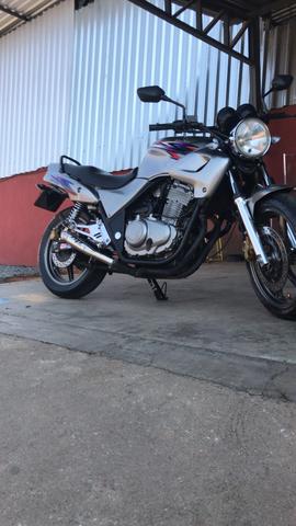 Cb 500 vendo ou troco