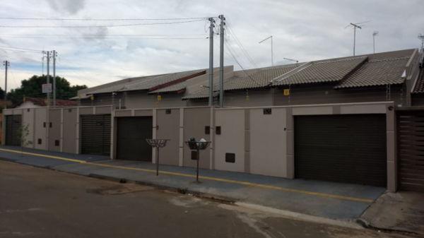 Casa com 3 quartos - Bairro Residencial Itaipu em Goiânia - Foto 3