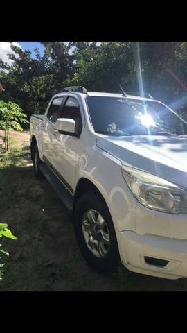 S10 2013 LT a diesel 4x4, emplacada e toda revisada!