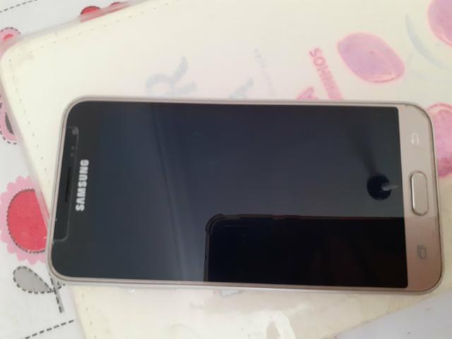 Celular J3
