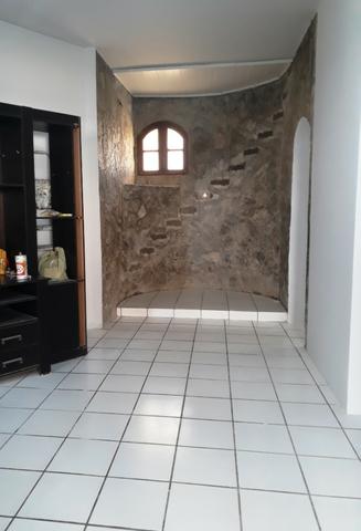 2/4, casa ampla, varanda, garagem, próximo a Praia! Pituaçu! - Foto 2