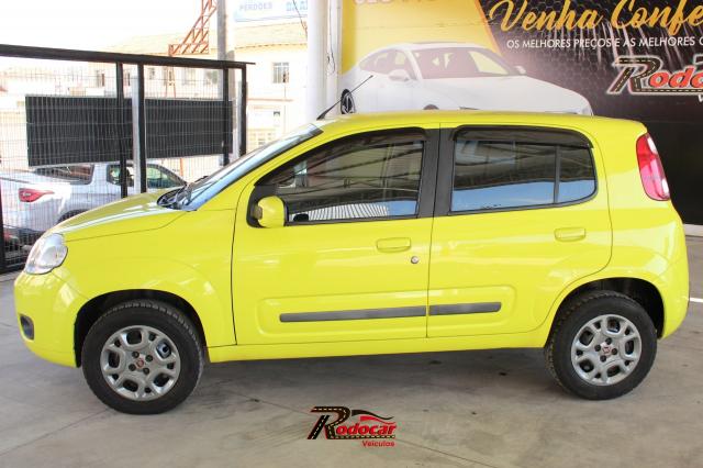 Fiat Uno Attractive Celebration 1.4 Amarelo - Foto 2