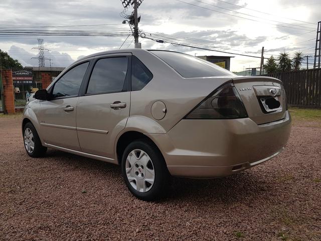 Fiesta Sedan Class 1.6 Completão - Foto 4