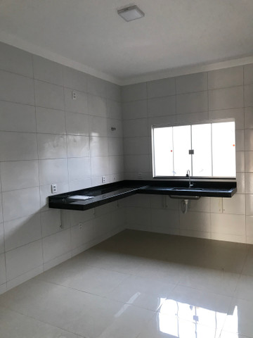 Linda casa no Jardim Itália com oportunidade única - Foto 19
