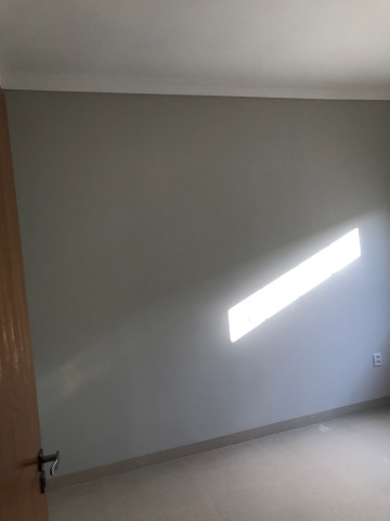 Linda casa no Jardim Itália com oportunidade única - Foto 12
