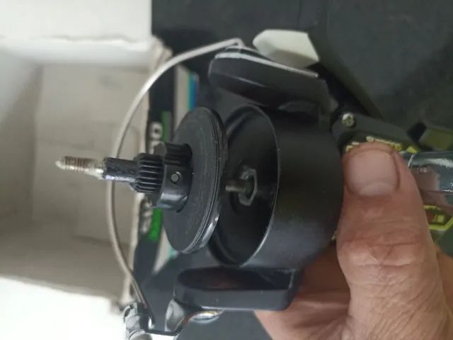 Molinete Shimano MiG Z 1000 NOVO - Foto 3