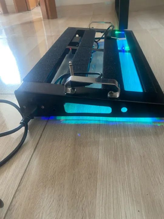 Pedalboard 60x30 com elétrica e fonte - Foto 4