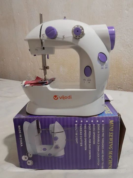Mini maquina de costura 