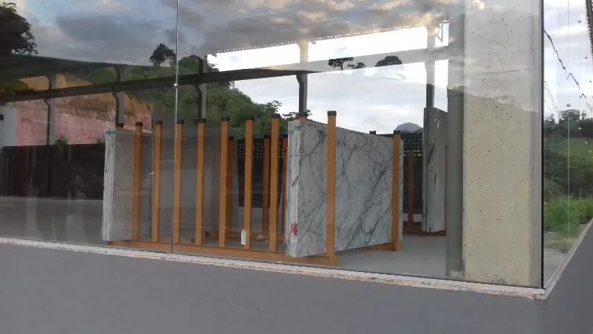 pia lavatório escada piso rodapé soleira peitoris em mármore e granito projetos sob medida - Foto 3