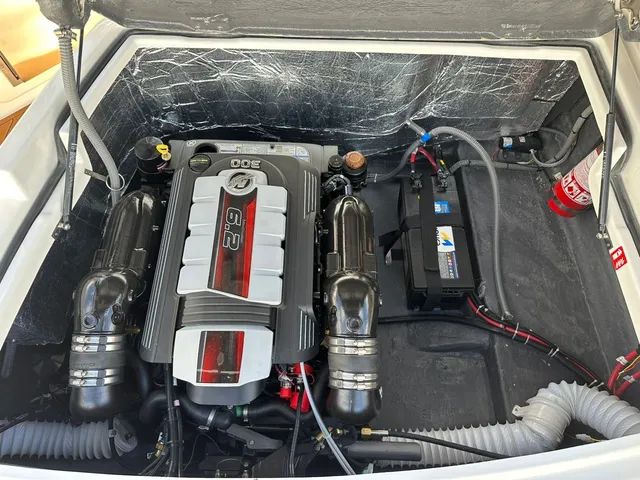 FOCKER 272 BLACK EDITION 2022 X1 MERCRUISER 6.2 300 HP Ñ TRITON VENTURA FS NX PHANTOM - Foto 4