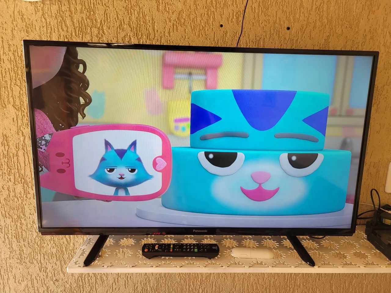 TV LED 40" Panasonic Viera Full HD TC-40D400B 2 HDMI