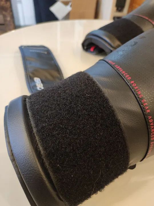 Luvas de Boxe Outshock ADVANCED 14oz + Faixa 5m - Quase Novas!<br><br> - Foto 3