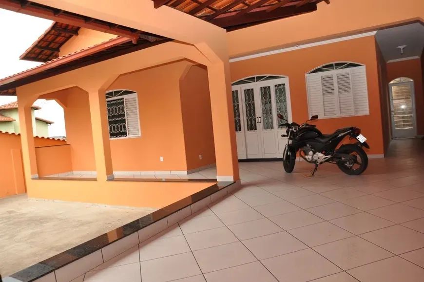 VENDO CASA NO RECANTO DAS EMAS