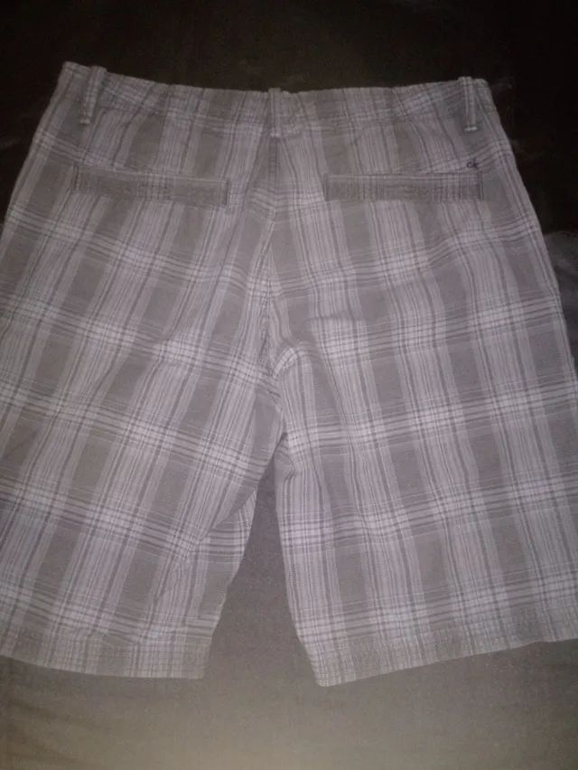 2 Bermudas Calvin Klein, 42 e 44 - Foto 4