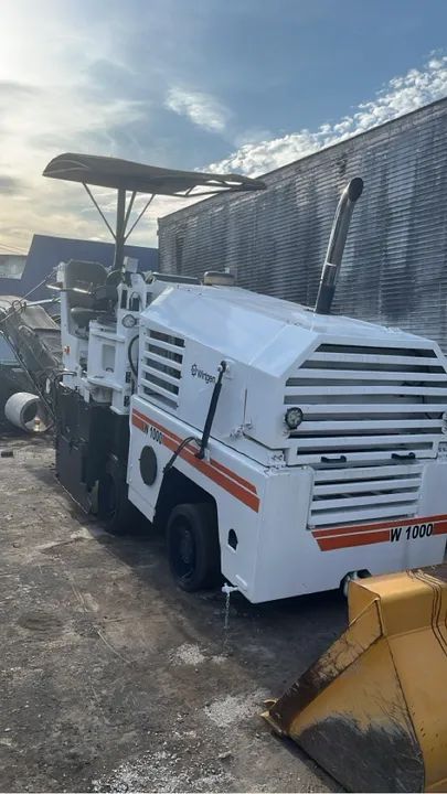 Vende se Fresadora de asfalto wirtgen W 1000 ano 2006 