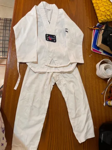 Roupa de best sale taekwondo infantil