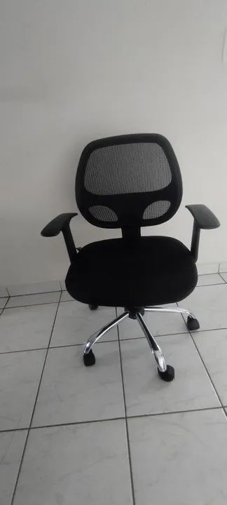 Cadeira de Escritório Giratória com Rodinhas - Foto 4