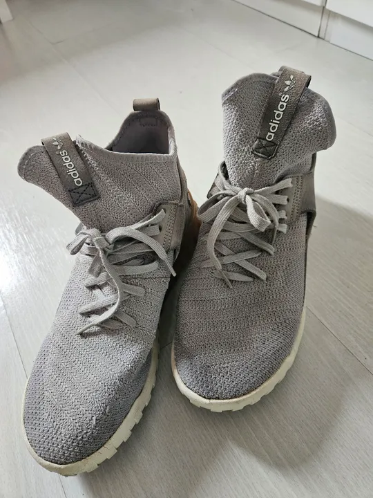 Adidas tubular