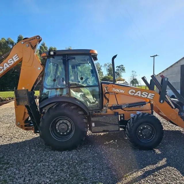 Retroescavadeira Case 580n 4x4 ano 2023 - Foto 5