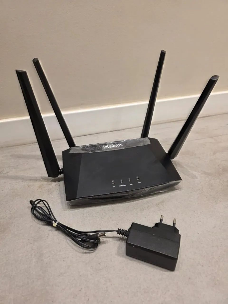 Roteador Wi-fi de alto desempenho Preto - Intelbrás