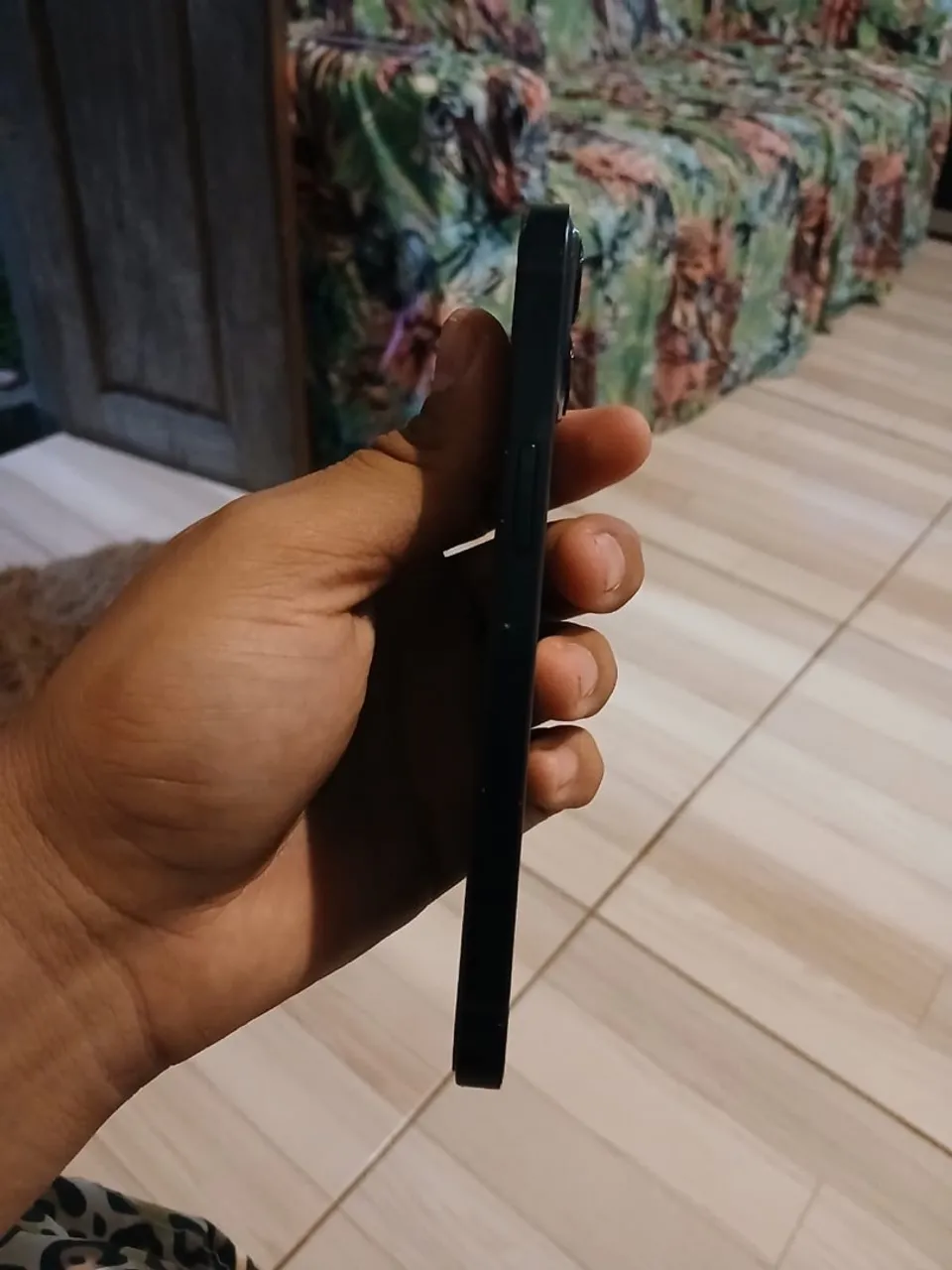 iPhone 13 em excelente estado e qualidade