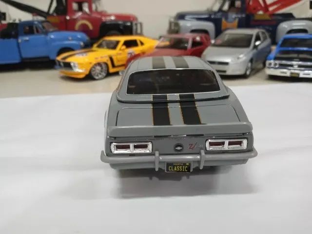Miniatura Camaro Ss Z28 1968 1/24 Maisto #2e04 - Foto 4