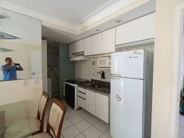 Apartamento 2/4 sendo um suíte com varanda Mobiliado em Cond. Clube  - Foto 4