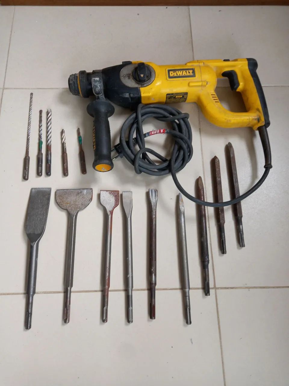Martelete Dewalt 220v 