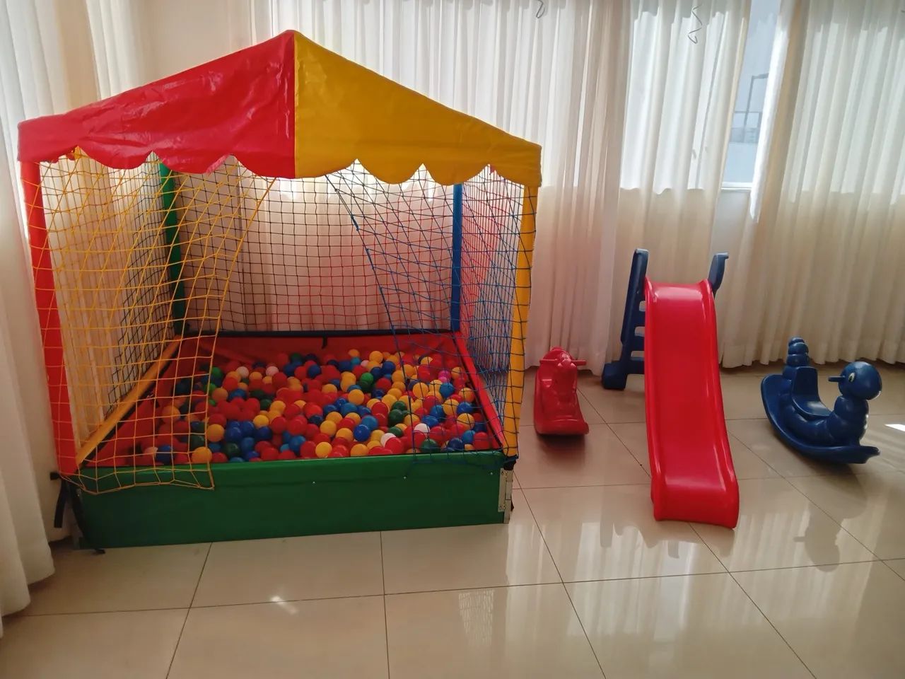 Piscina de bolinha  - Foto 2