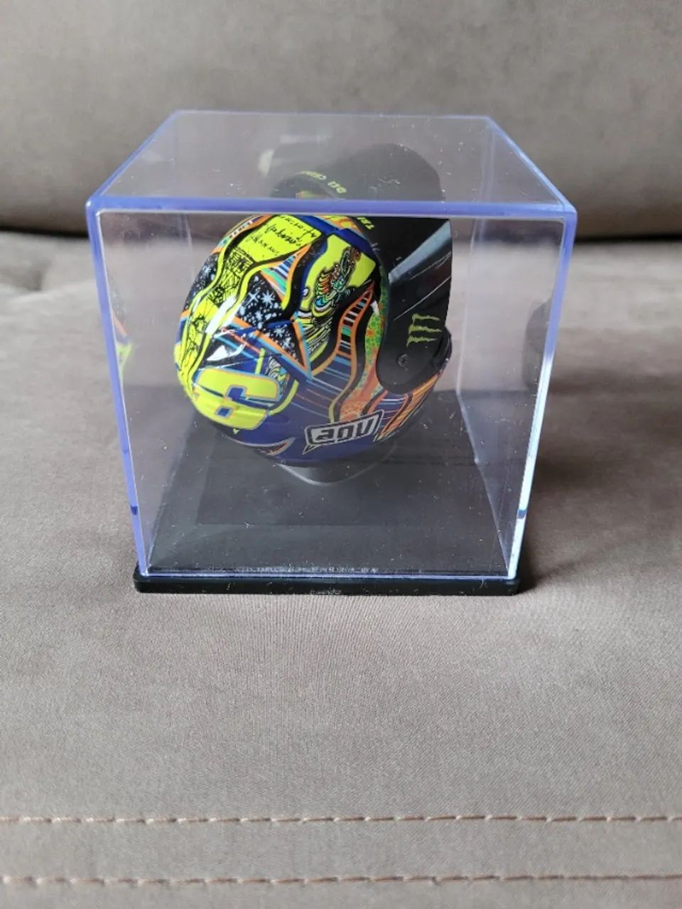 Mini Capacete - Valentino Rossi - Coleção Moto GP - 2009 - Foto 2