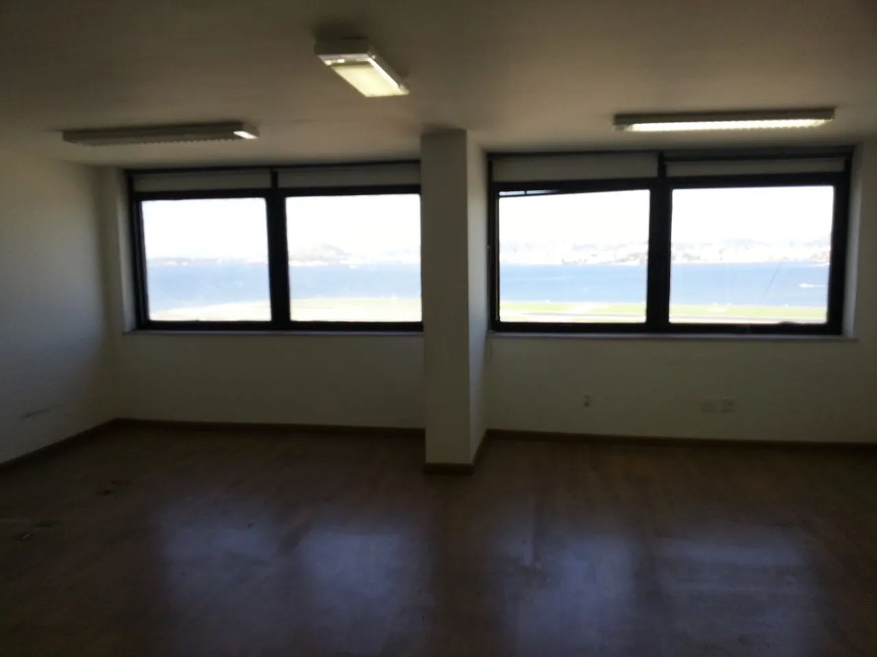 Venda e Aluguel de Salas Comerciais de 30m² a 120m² no Centro do Rio  Ao Lado do Aeroporto - Foto 5