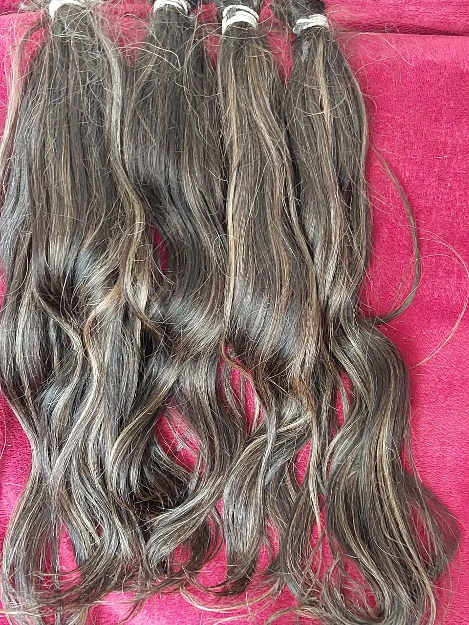 750 REAIS Cabelo humano castanho com mechas loiras - Foto 2