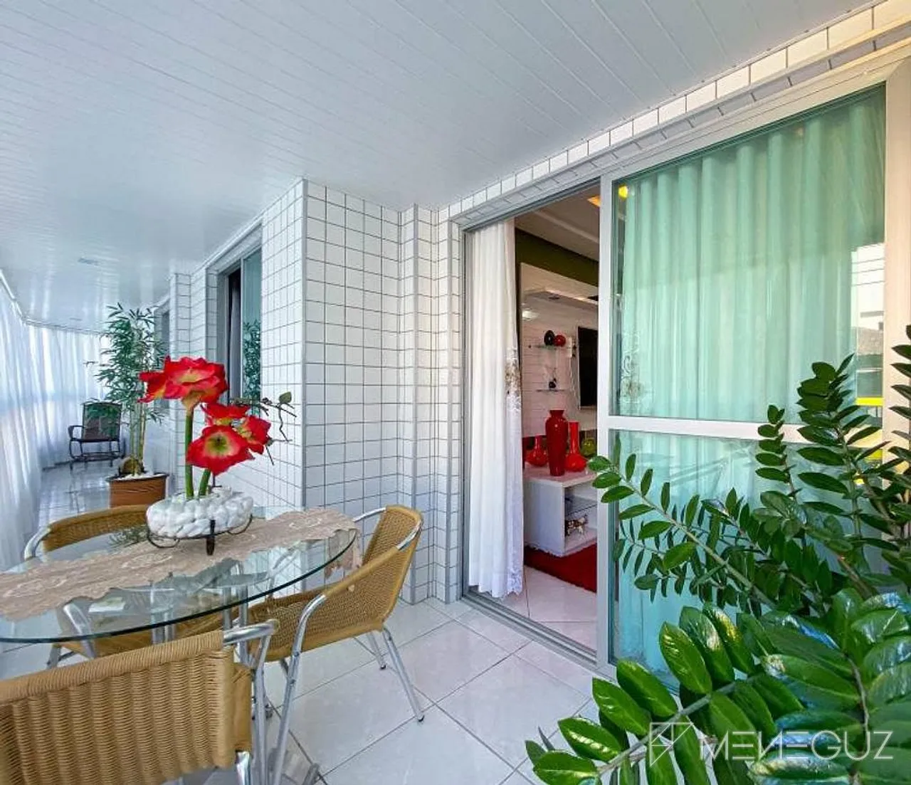Buscando um apartamento de 3 quartos para comprar na Praia do Morro de Guarapari? Ref.:152