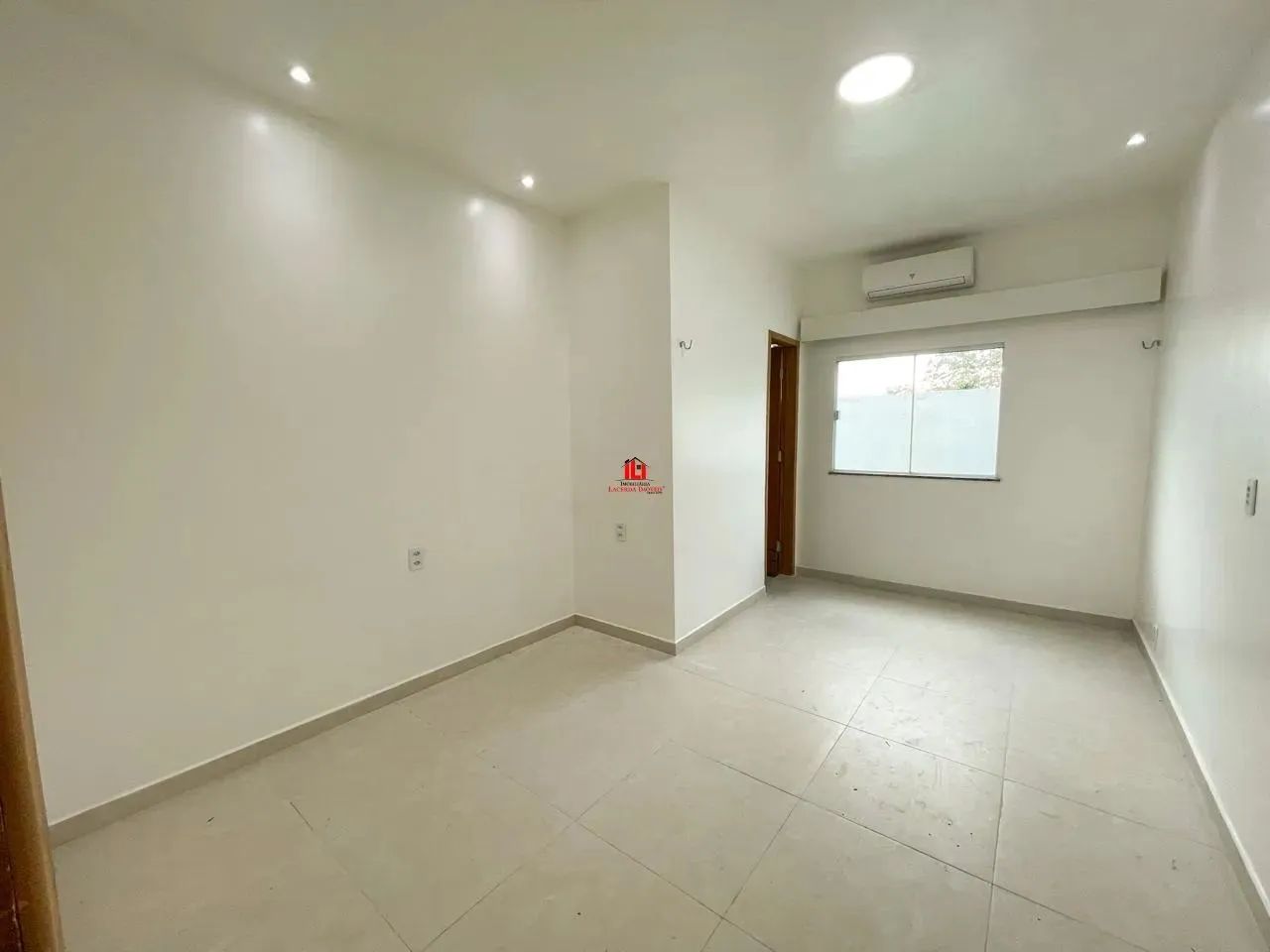 Casa Térrea no Quinta das Marinas com 3 Suítes/ Edícula espaçosa/ 4 vagas - Foto 2