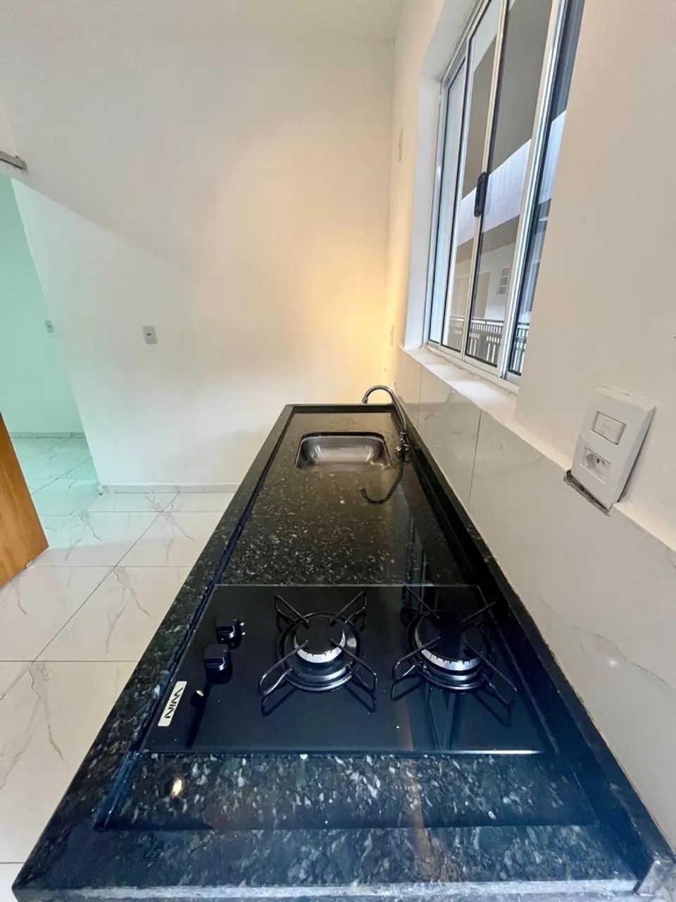 Apartamento Kitnet Semi-Mobiliada Zona 6 Maringá 