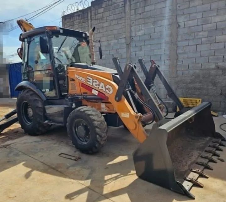 Retroescavadeira case 580n 4x4 ano 2021