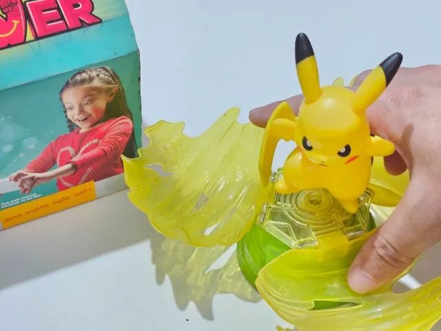 Boneco Pikachu Coleção Mcdonald's com caixa do mclanche Feliz - Foto 3