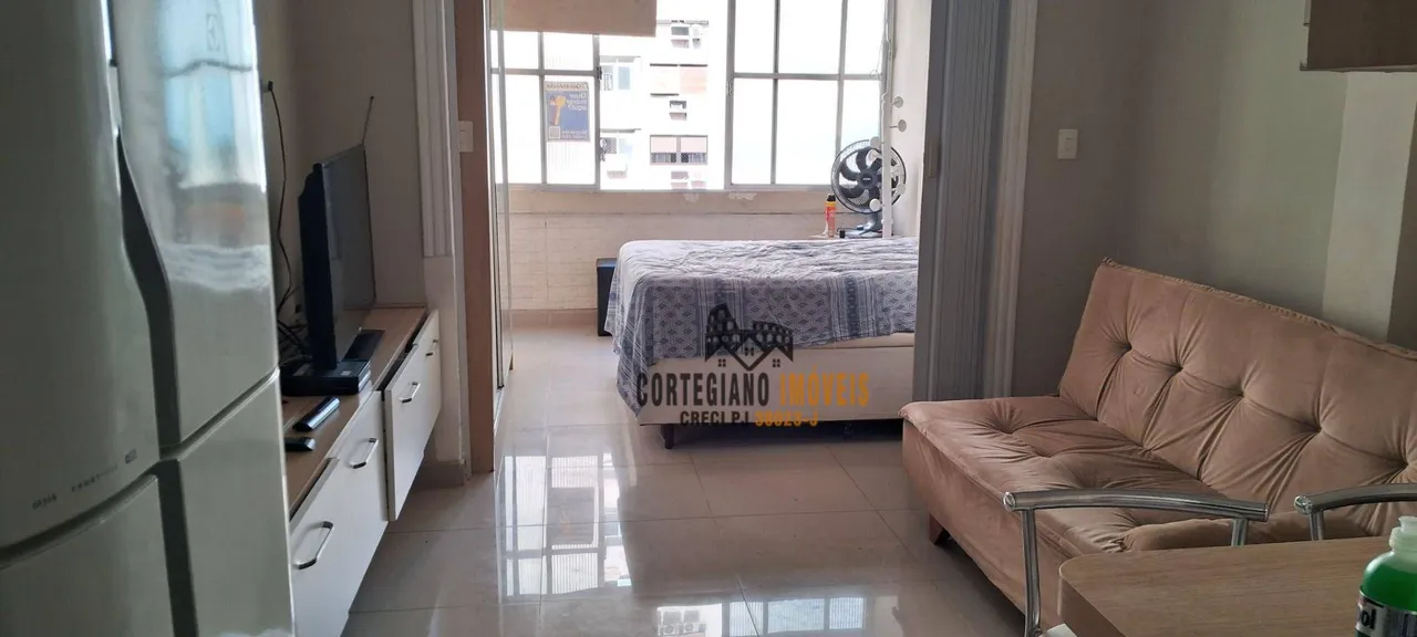 SALA-LIVING DIVIDIDA EM 1 DORMITÓRIO, MOBILIADA , PRAIA BOQUEIRÃO À VENDA ! ! !