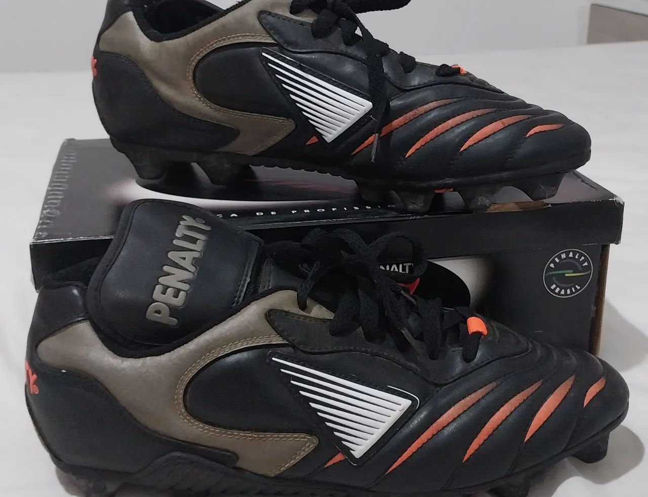 IMPERDÍVEL Chuteiras Penalty - Tam.42 Anos 2000 + Álbum da Copa Completo - Foto 2