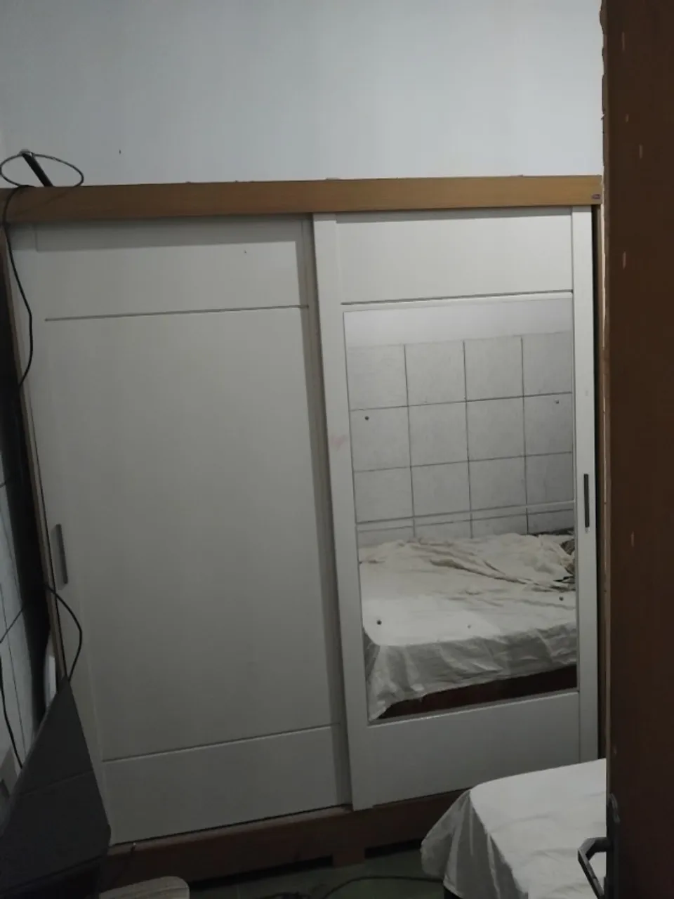 Guarda roupa pouco tempo de uso