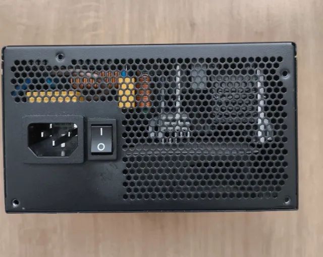 Fonte Gigabyte GP-P750GM, 750W, 80 Plus Gold, Modular - Foto 3